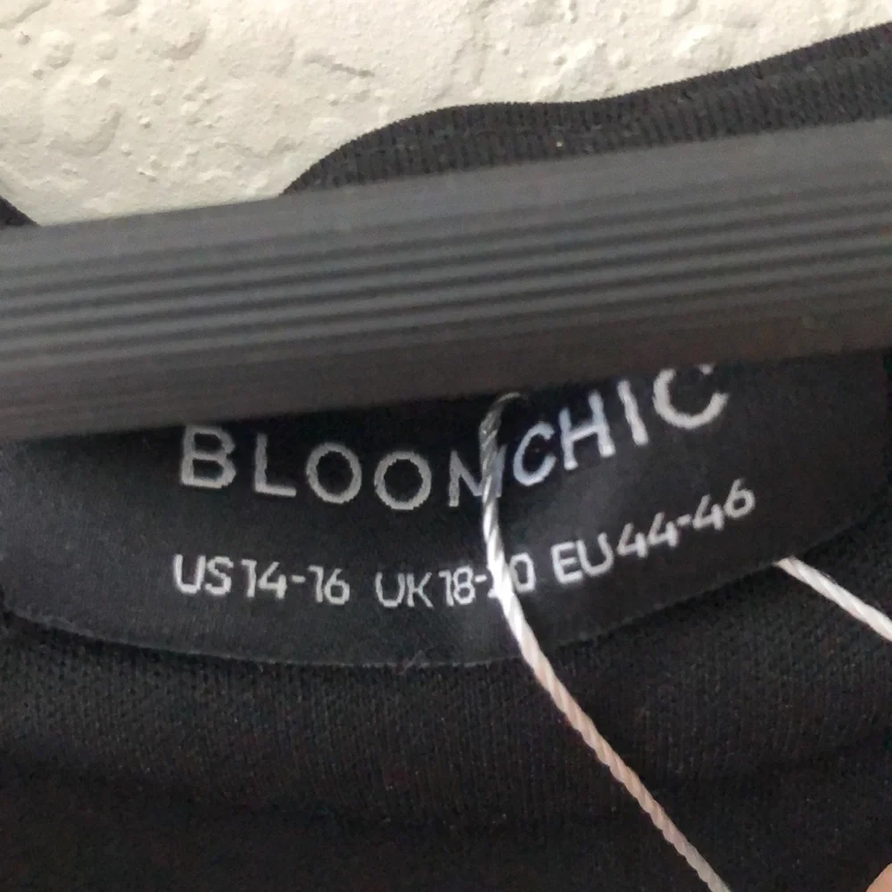 Bloomchic Cerulean Glitter Mesh Lined Surplice Neck Ruffle Pocket Dress 14-16 - Picture 8 of 11